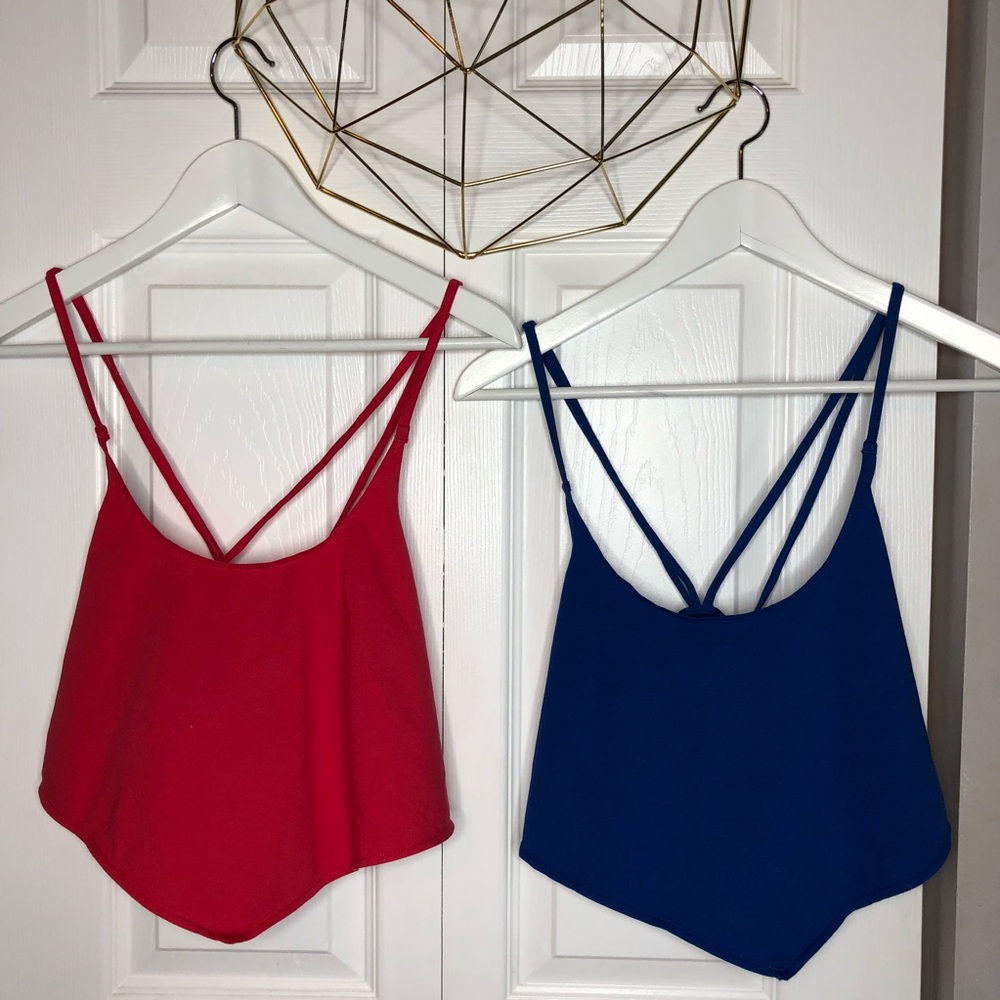 NWT VS Triangular front crop top w/ x straps